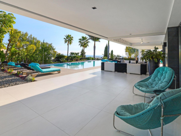 Villa for sale in Málaga