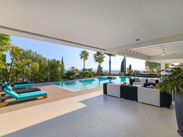 Villa for sale in Málaga