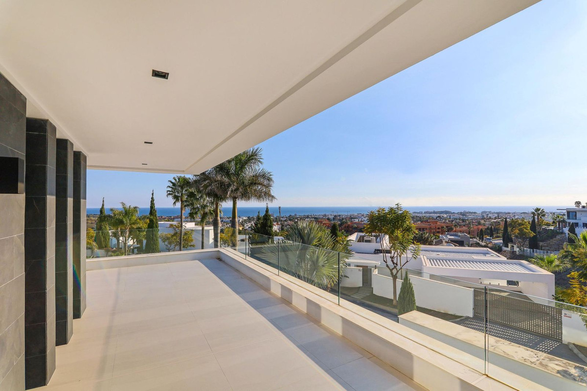 Villa-in-Malaga-Ref-R5401039 Villa for sale in Málaga
