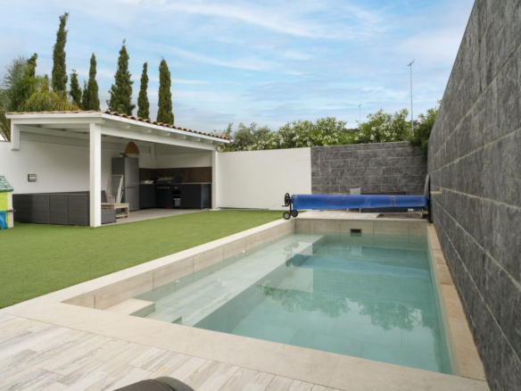 Villa for sale in Málaga