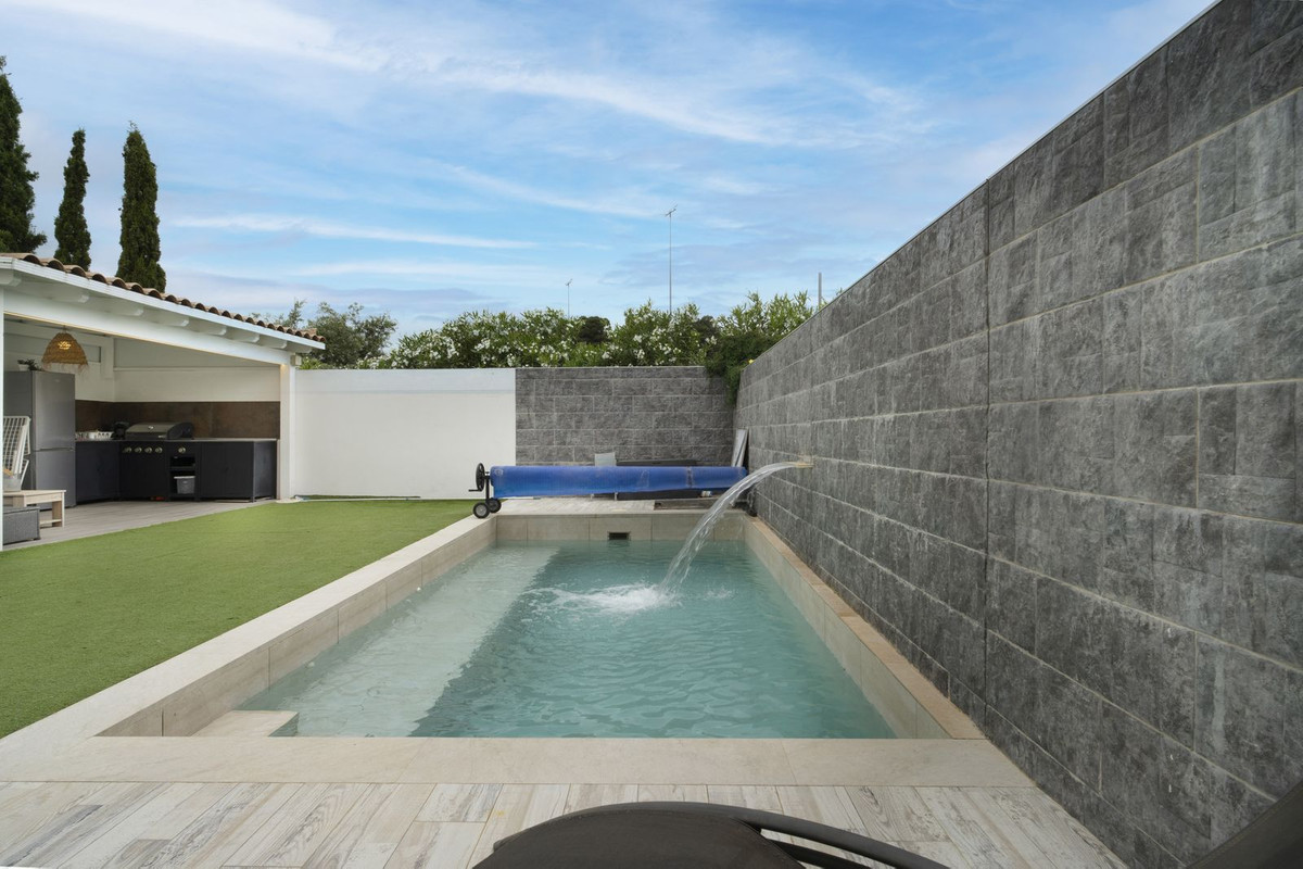 Villa for sale in Málaga