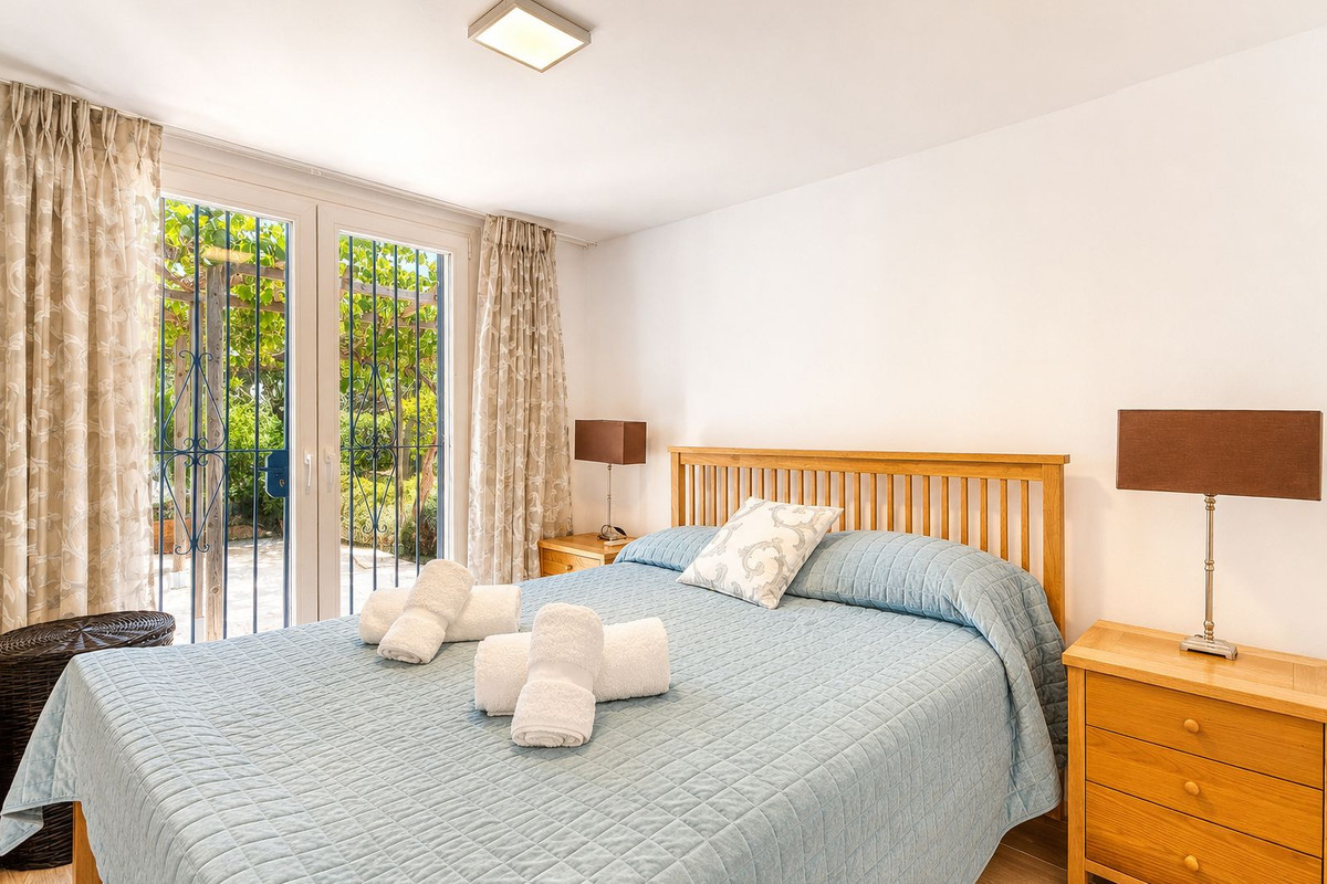 Villa for sale in Manilva