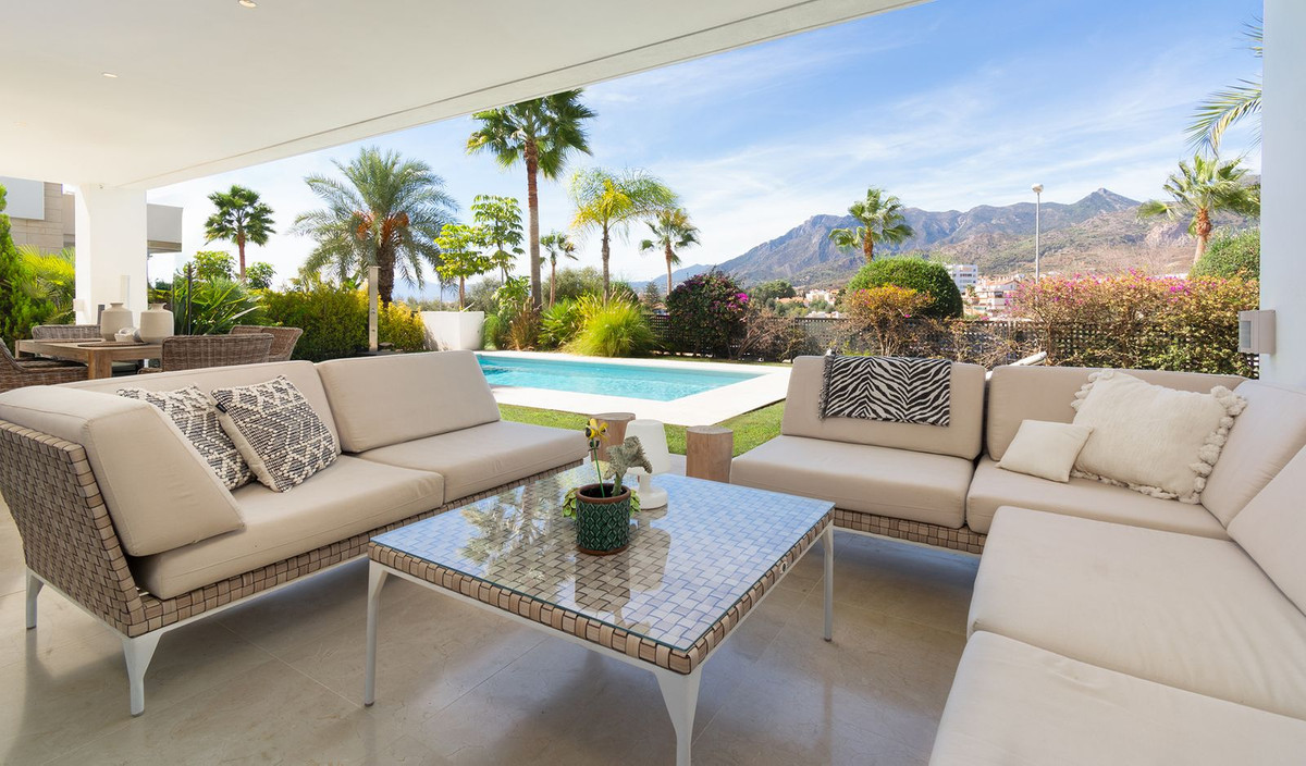 Villa for sale in Marbella