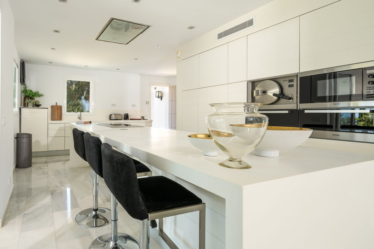 Villa for sale in Marbella