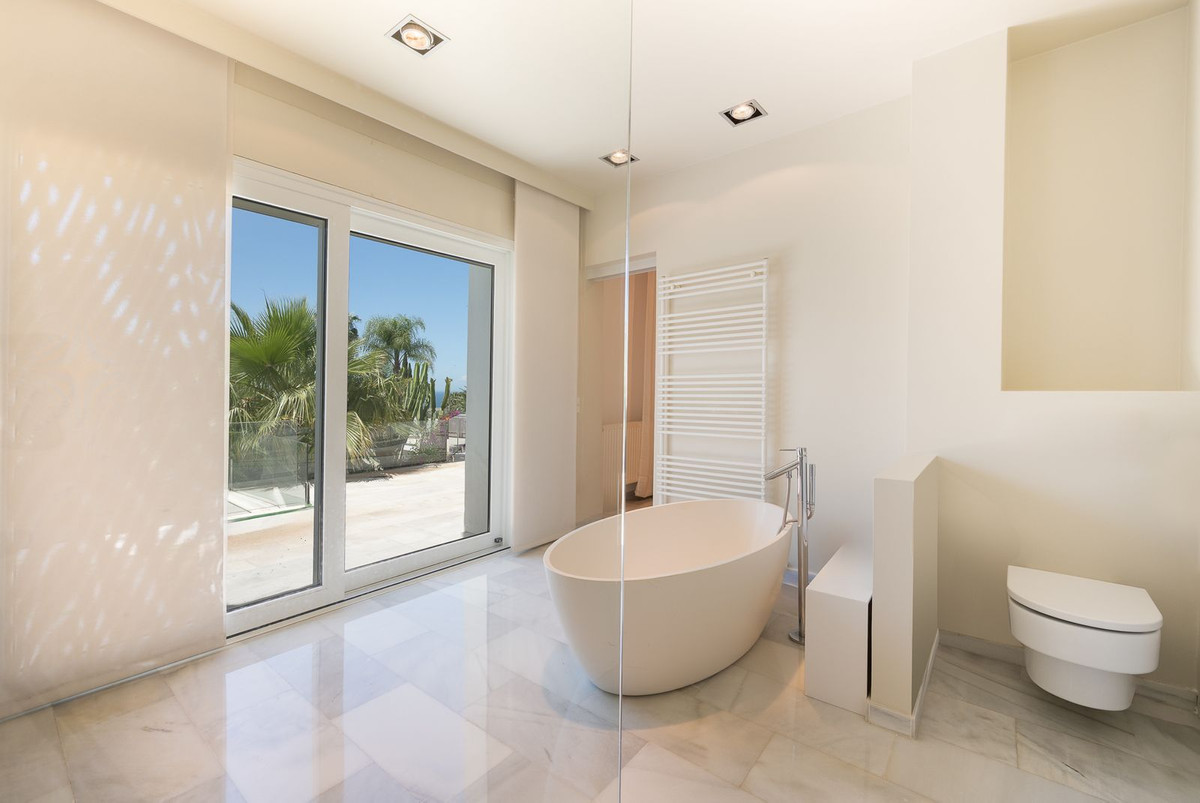 Villa for sale in Marbella