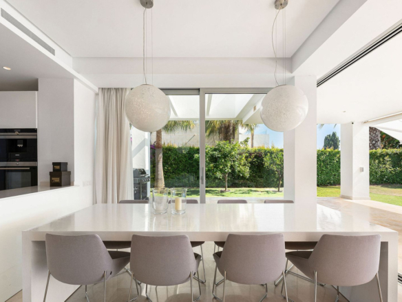 Villa for sale in Marbella