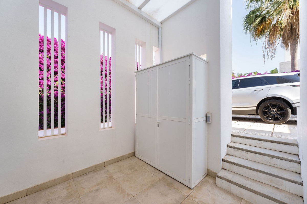 Villa for sale in Marbella
