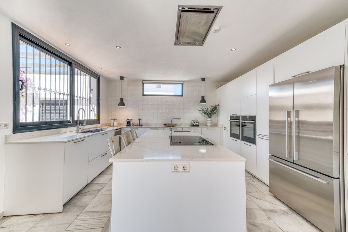 Villa for sale in Marbella