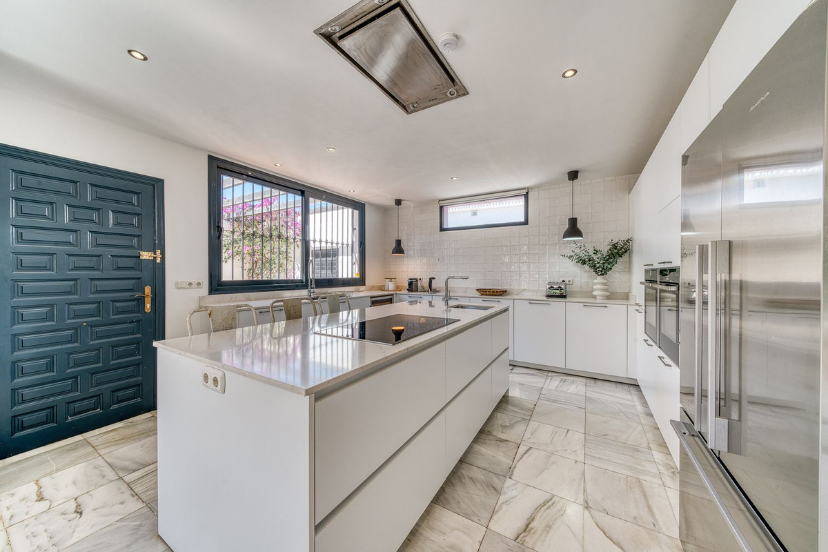 Villa for sale in Marbella