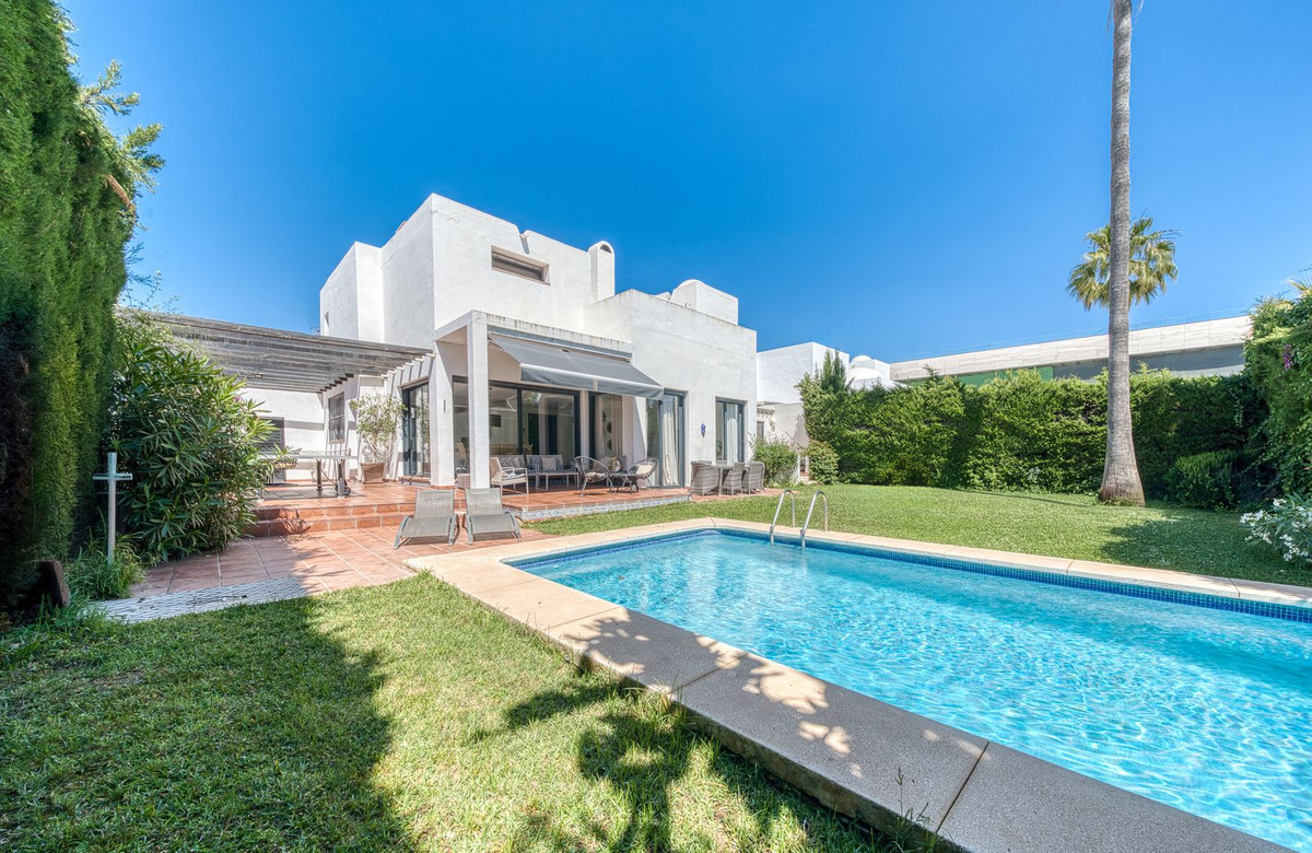 Villa for sale in Marbella