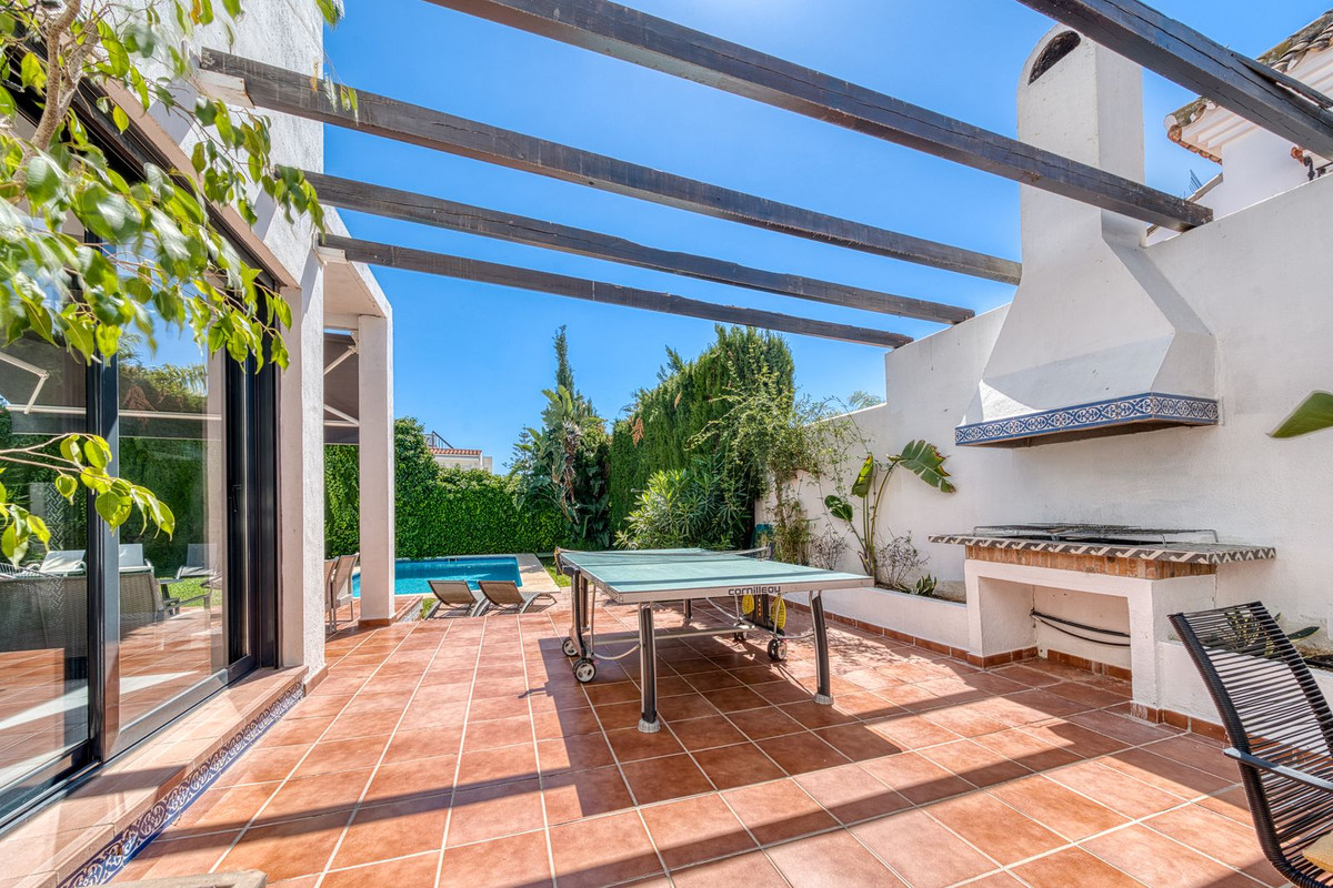 Villa for sale in Marbella
