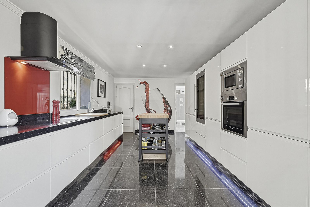 Villa for sale in Marbella