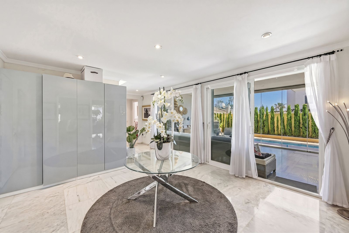 Villa for sale in Marbella