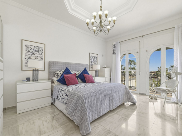 Villa for sale in Marbella