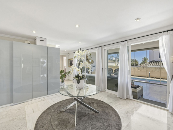 Villa for sale in Marbella