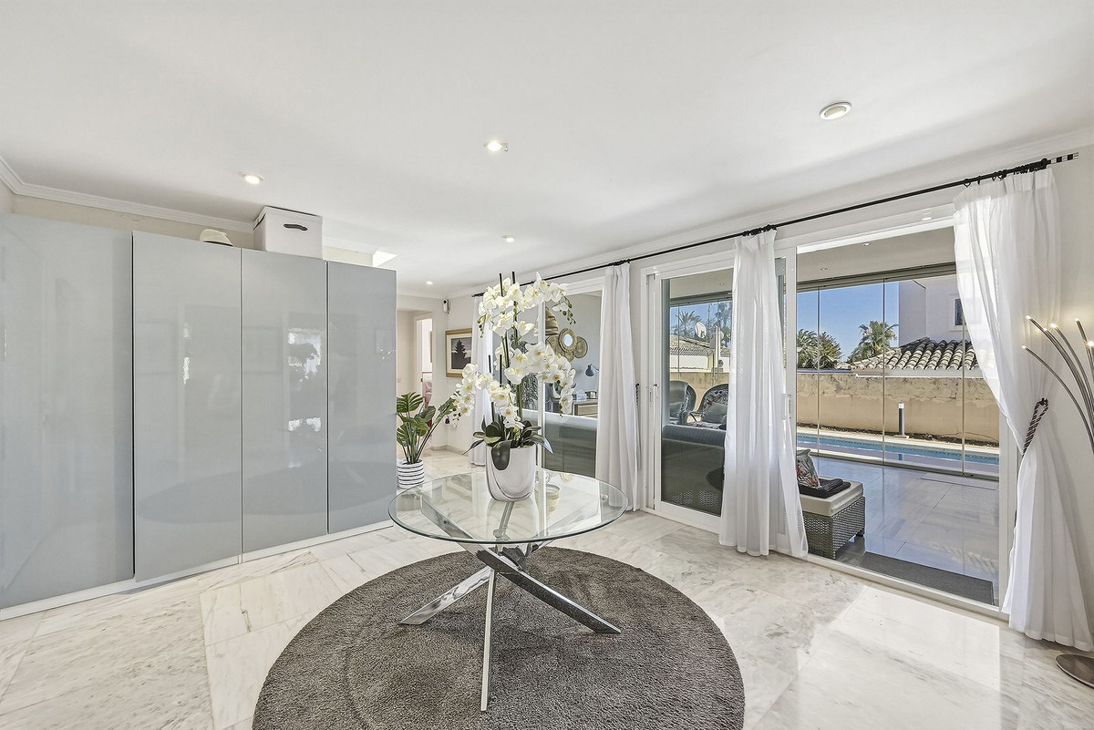 Villa for sale in Marbella