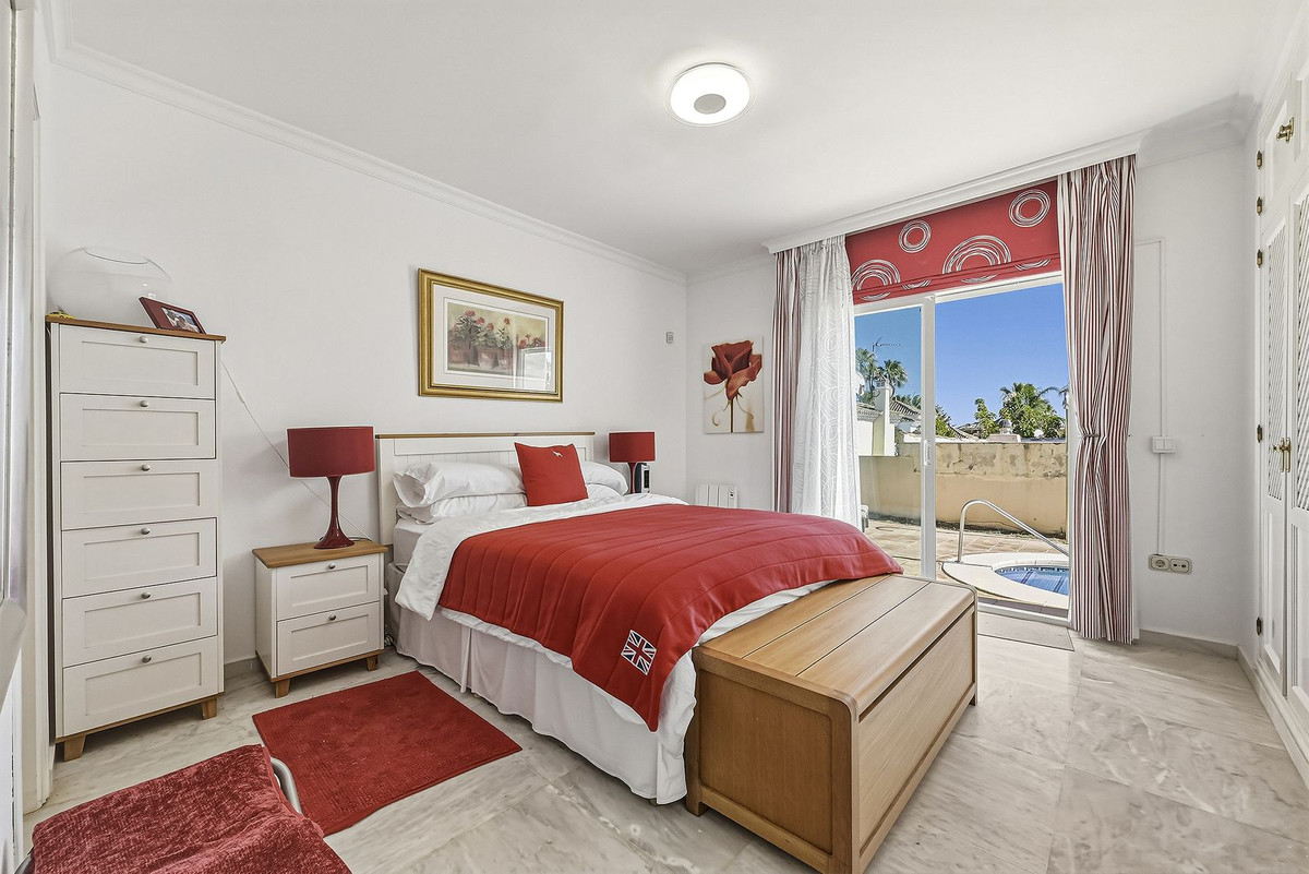 Villa for sale in Marbella