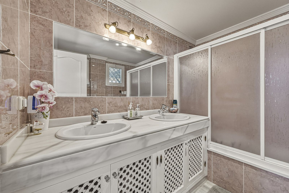 Villa for sale in Marbella