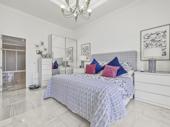 Villa for sale in Marbella