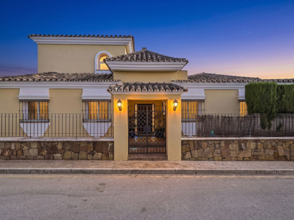 Villa for sale in Marbella