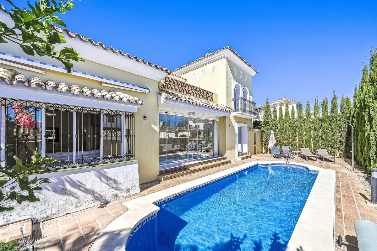 Villa for sale in Marbella