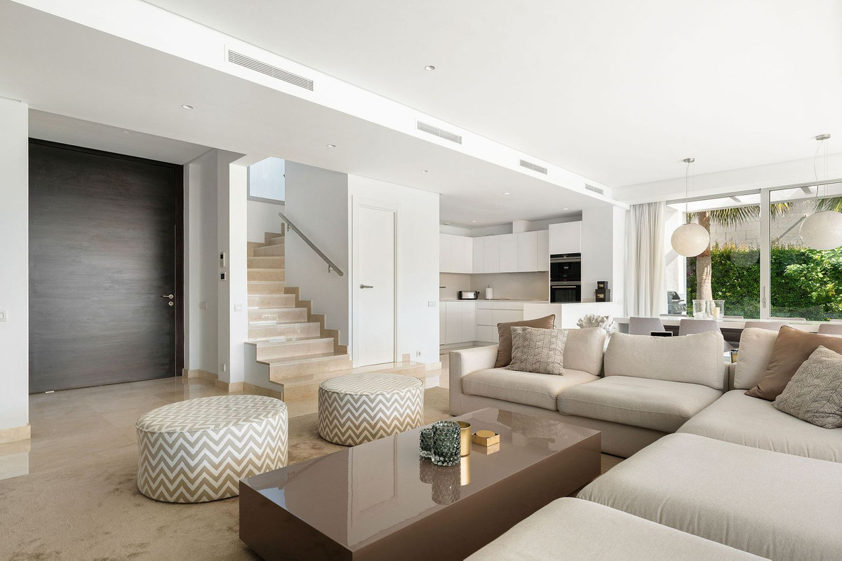 Villa for sale in Marbella