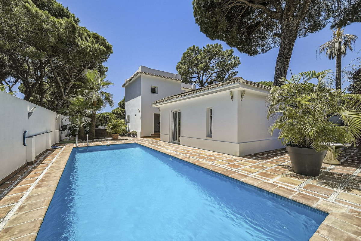 Villa for sale in Marbella