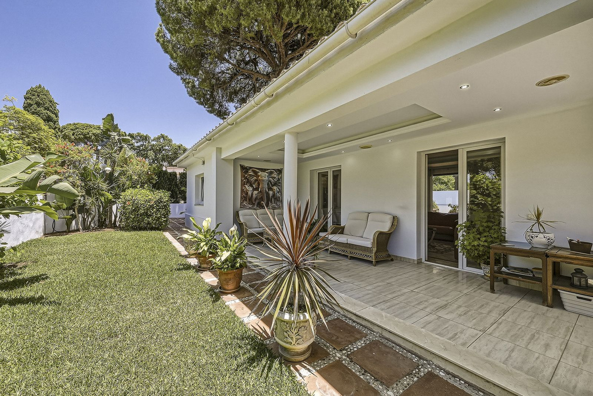 Villa for sale in Marbella