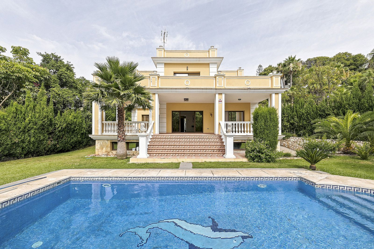 Villa for sale in Marbella