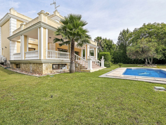 Villa for sale in Marbella