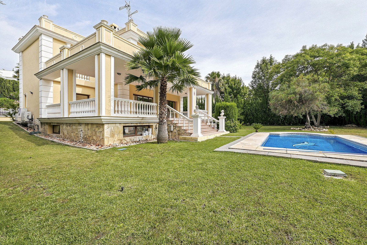Villa for sale in Marbella