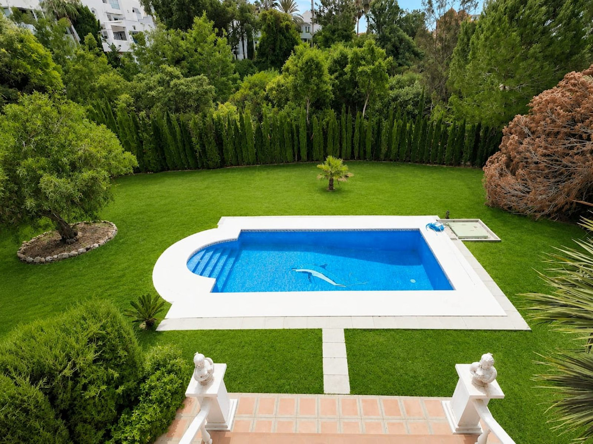 Villa for sale in Marbella