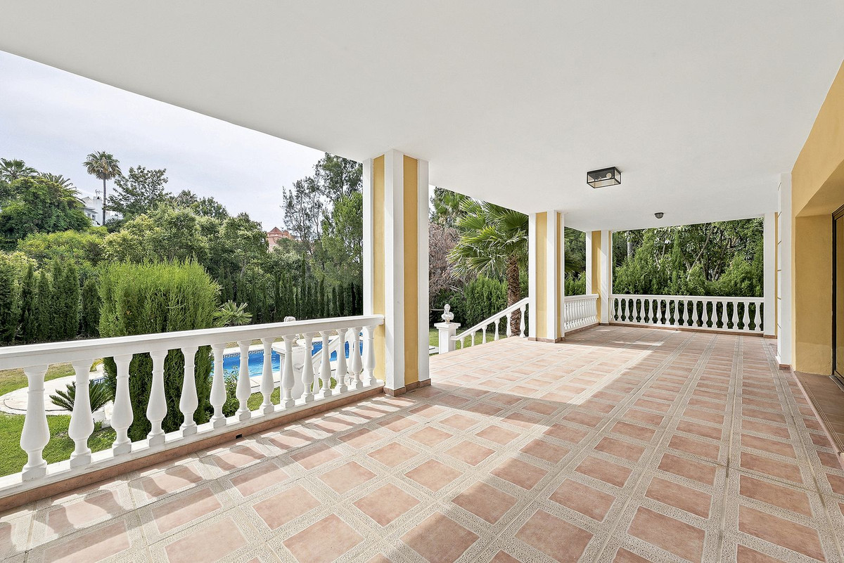 Villa for sale in Marbella