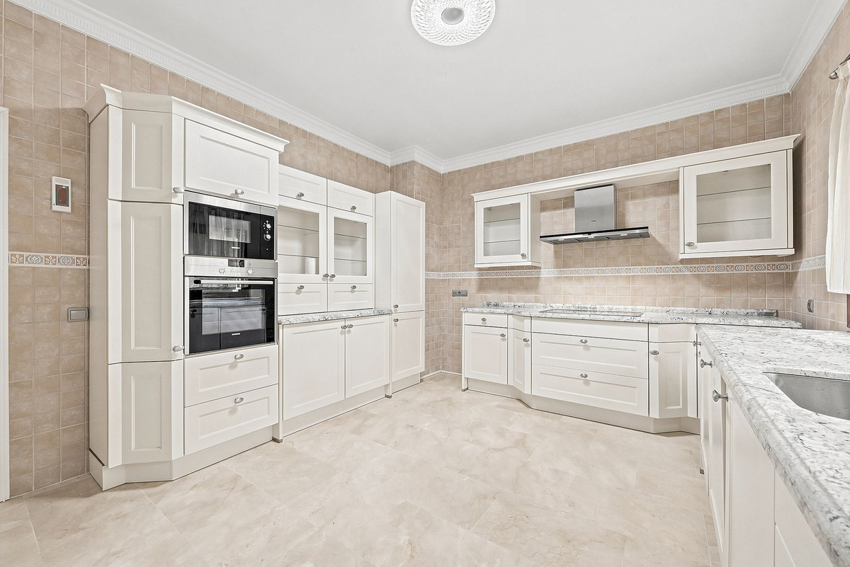 Villa for sale in Marbella