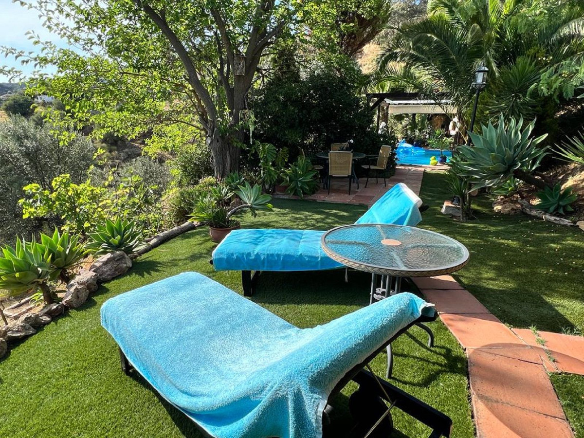 Villa for sale in Mijas
