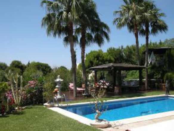 Villa for sale in Mijas