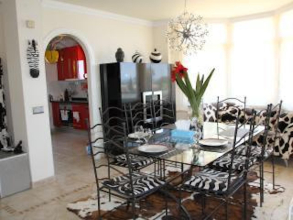 Villa for sale in Mijas