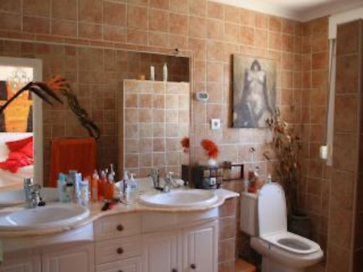 Villa for sale in Mijas