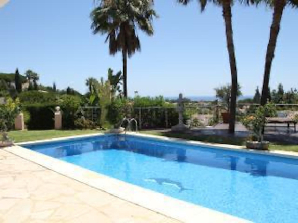 Villa for sale in Mijas