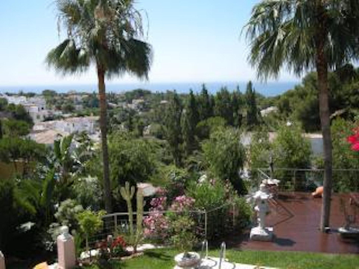 Villa for sale in Mijas