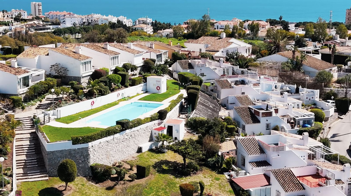 Villa for sale in Mijas