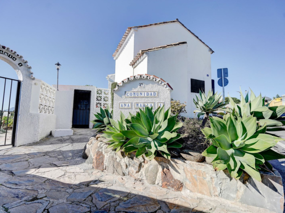 Villa for sale in Mijas