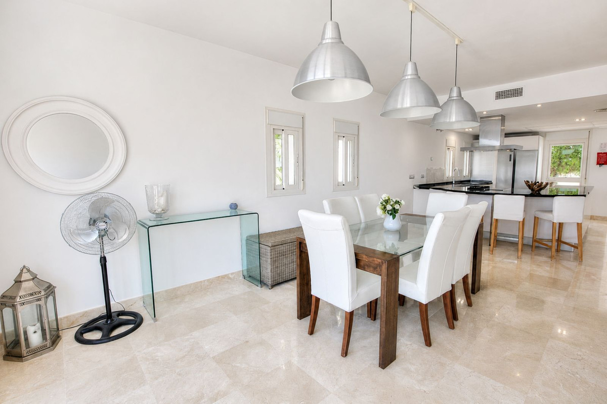 Villa for sale in Mijas