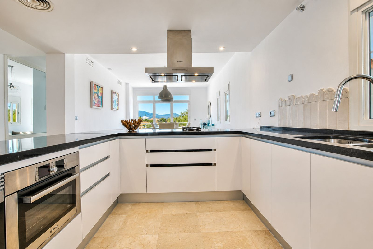 Villa for sale in Mijas