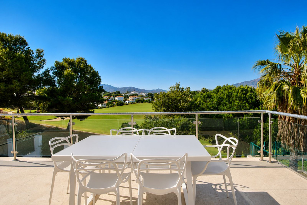 Villa for sale in Mijas