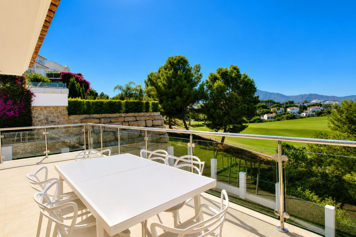 Villa for sale in Mijas