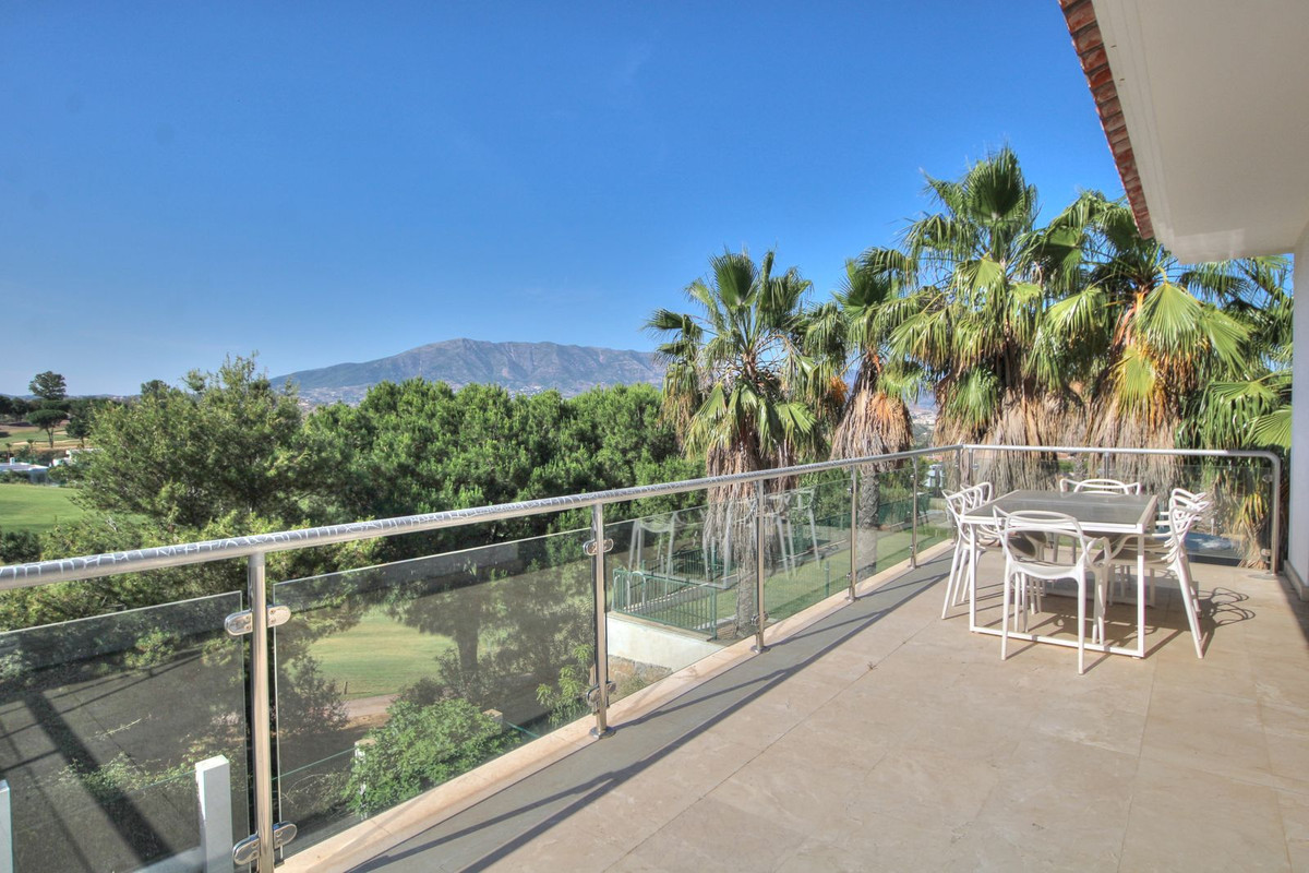 Villa for sale in Mijas