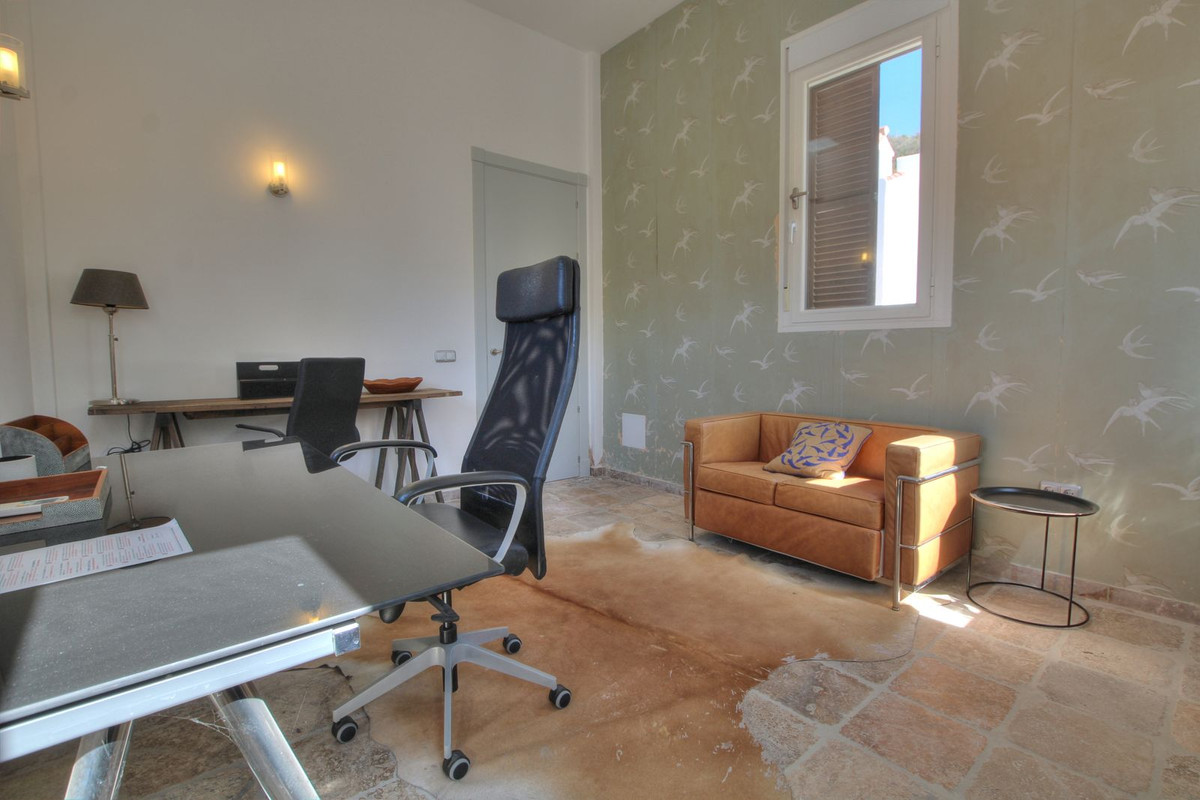Villa for sale in Mijas