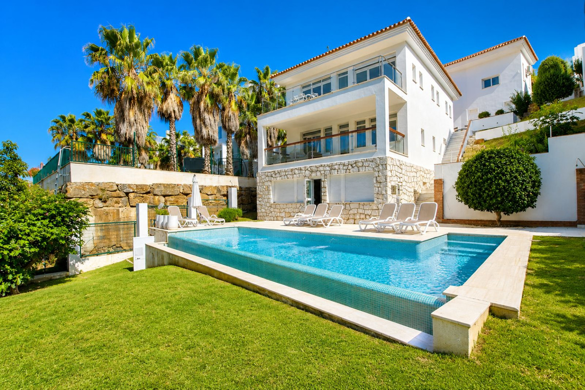 Villa-in-Mijas-Ref-R5400148 Villa for sale in Mijas