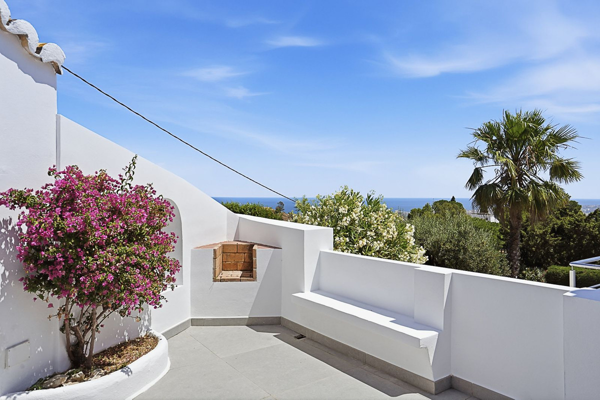 Villa for sale in Mijas